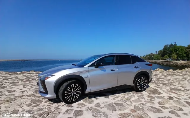 Lexus RZ 300e Premium