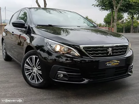Peugeot 308 1.2 PureTech S&S Road Trip EAT8