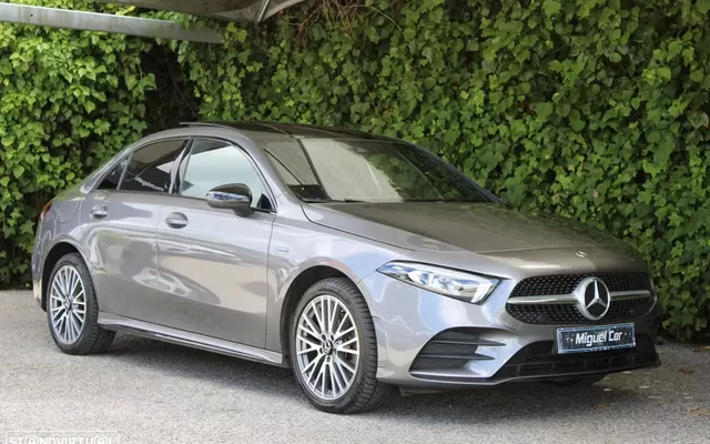 Mercedes-Benz A 250 Limousine e AMG Line