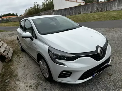 Renault Clio 2022 1.6 E-Tech Edition One