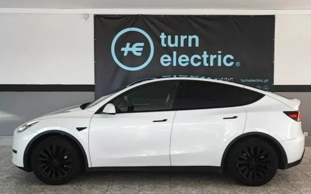Tesla Model Y Long Range Dual Motor AWD