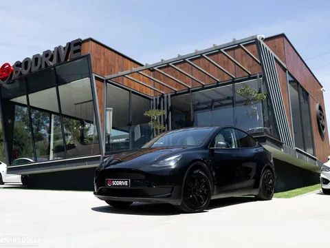 Tesla Model Y Standard