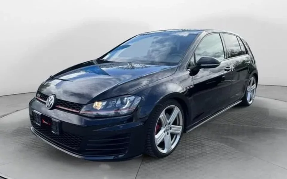 VOLKSWAGEN Golf GTI