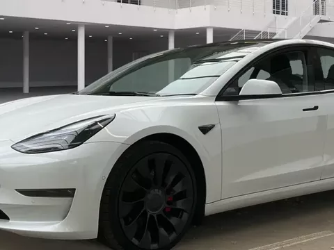Tesla Model 3 Performance Dual Motor AWD