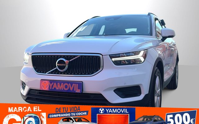Volvo XC40 T2 Momentum Core 95 kW (129 CV)