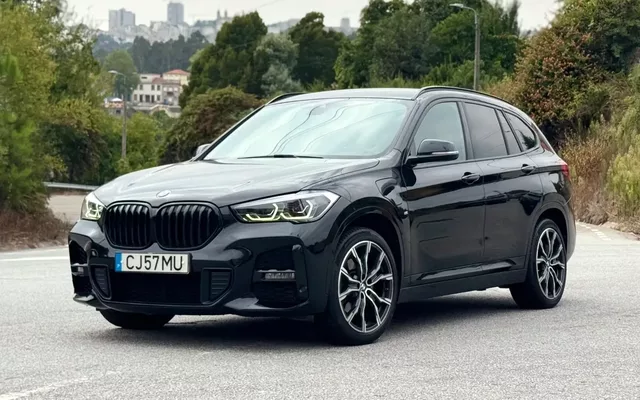 BMW X1 25 e xDrive Pack M