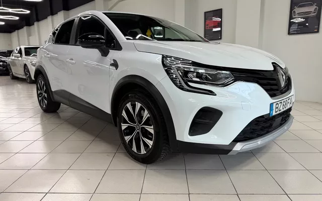 Renault Captur 1.6 E-Tech Intens