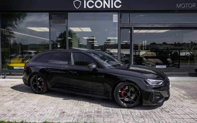 AUDI A4 RS4 Avant TFSI Competition plus quattro tiptronic