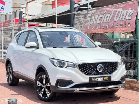 MG ZS Luxury