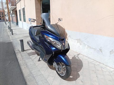 SUZUKI BURGMAN 400
