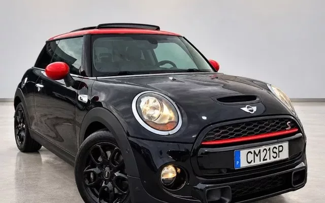 MINI 3 Portas Cooper S Sport Aut.