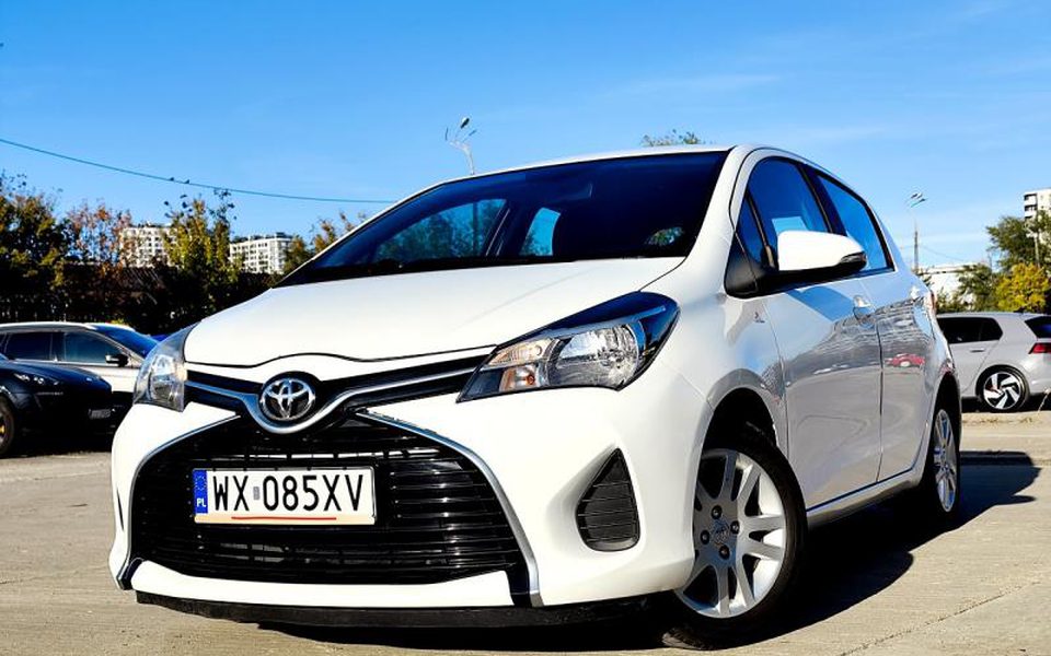 Toyota YARIS 2016