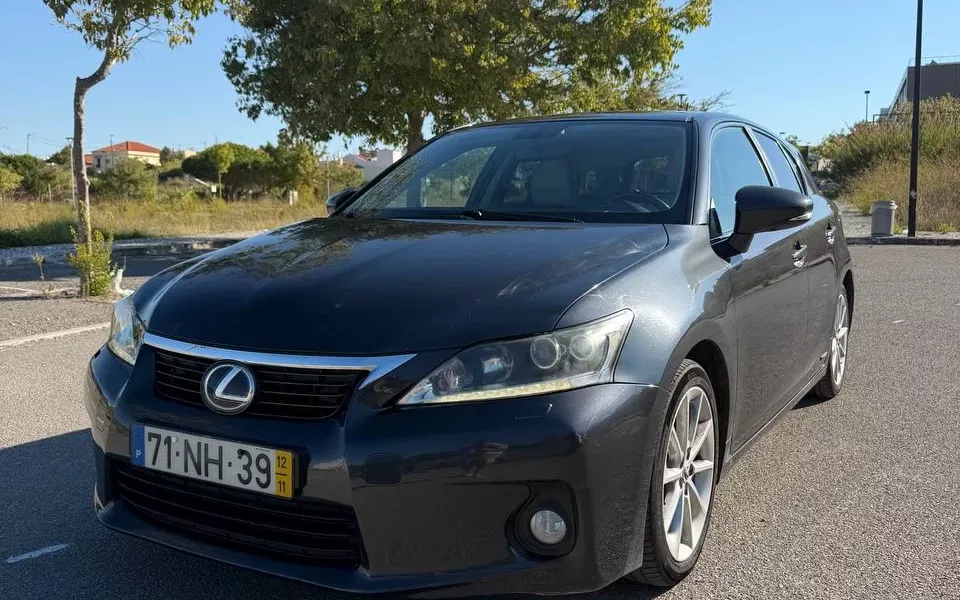 Lexus CT 200h