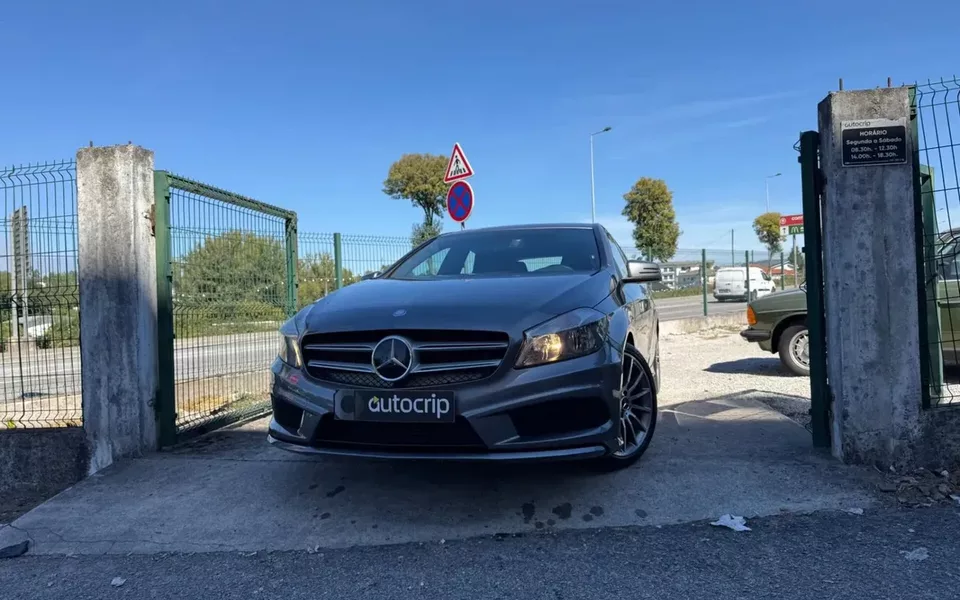 Mercedes-Benz A 180 AMG Line