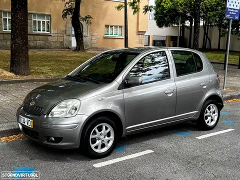 Toyota Yaris 1.0 SE MMT