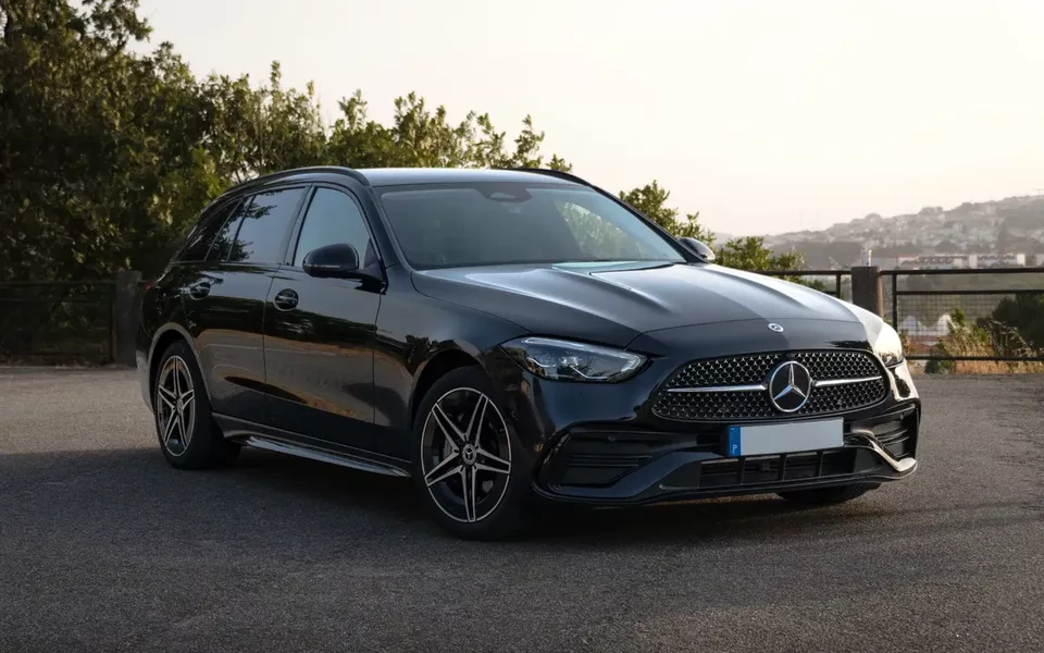 Mercedes-Benz C 300 e AMG Line