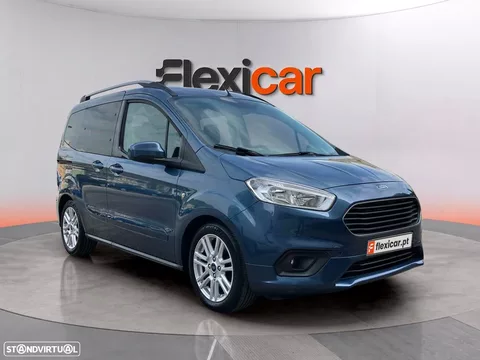Ford Tourneo Courier 1.0 EcoBoost Titanium