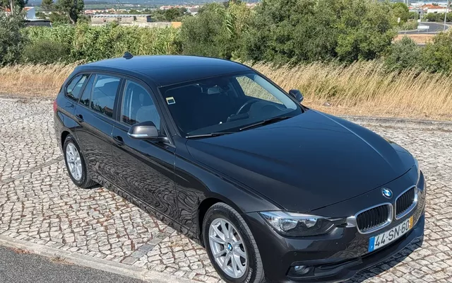 BMW 320 d Auto