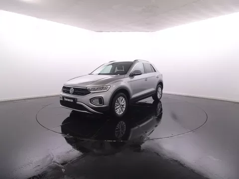 Volkswagen T-Roc 1.0 TSI Life 110cv / Vidros Escurecidos / LED / JLL