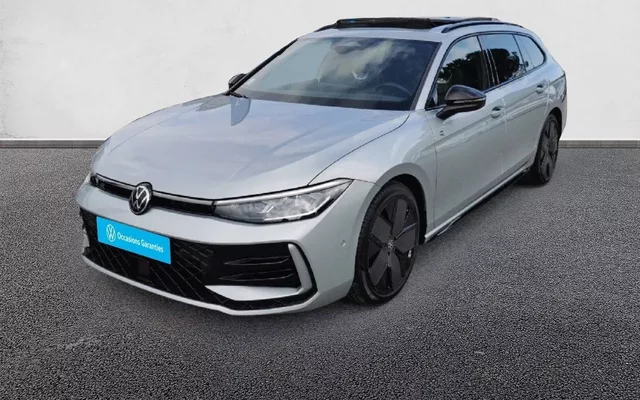 VOLKSWAGEN PASSAT 1.5 eTSI OPF 150 DSG7 R-Line