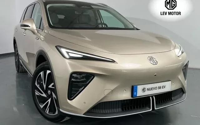 MG S6 Luxury