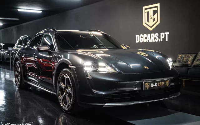 Porsche Taycan Cross Turismo 4
