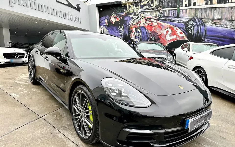 Porsche Panamera 4 E-Hybrid
