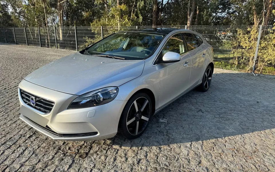 Volvo V40 2.0 D2 Momentum Geartronic