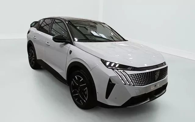 Peugeot 3008 Hybrid 136 e-DCS6 GT Zéro km immatriculé