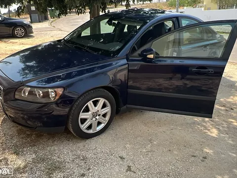 Volvo S40