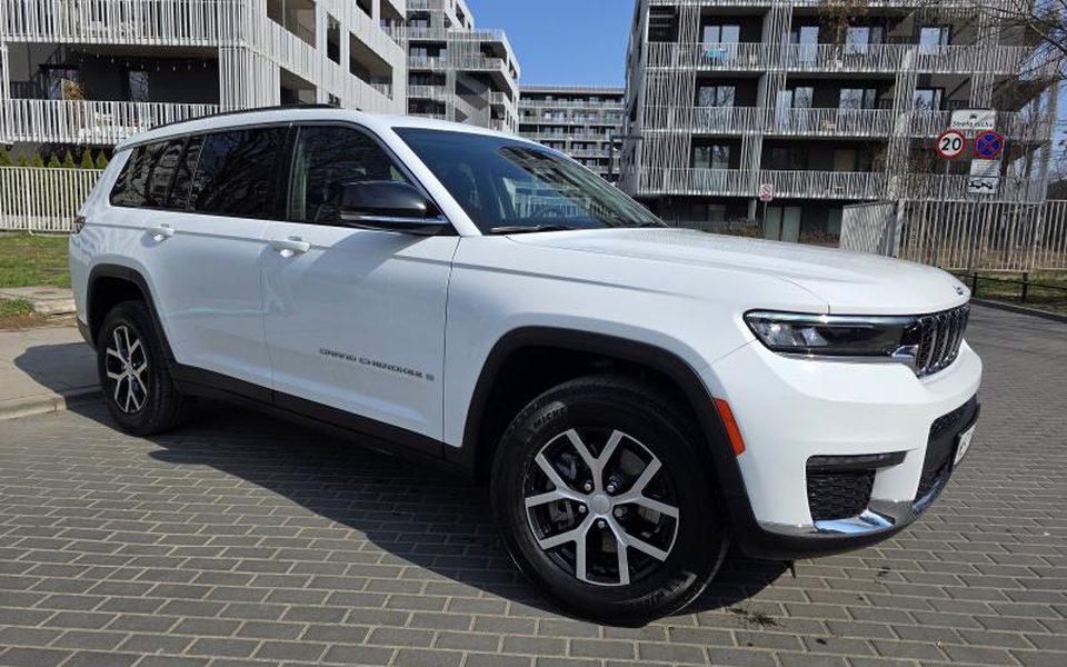 Jeep GRAND CHEROKEE 2023