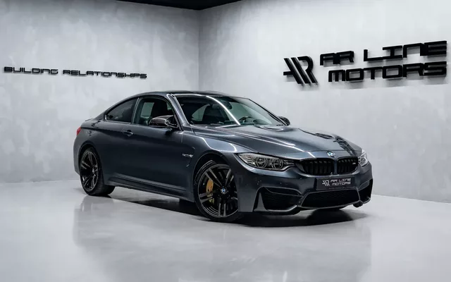 BMW M4 Auto