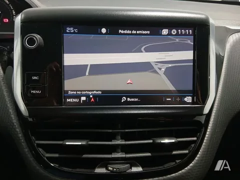 PEUGEOT 208 208 1.2 PureTech Style 82
