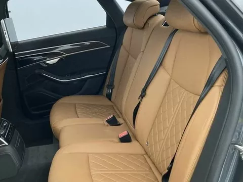 AUDI A8 4.0 TFSI quattro tiptronic