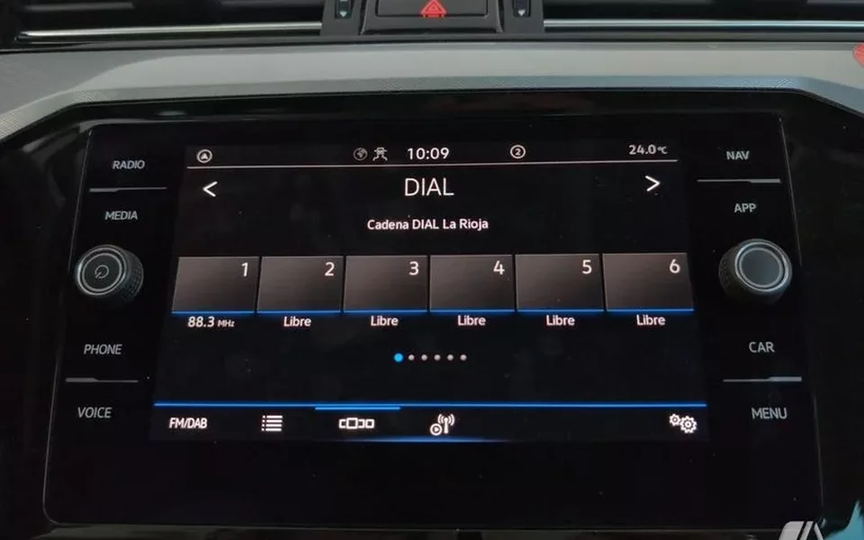 VOLKSWAGEN Passat Passat Variant 1.5 TSI ACT Executive DSG7 110kW