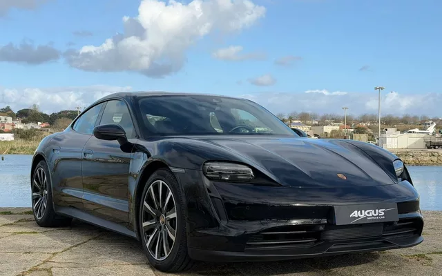 Porsche Taycan Standard