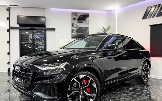 AUDI Q8 Q8 50 TDI Black line plus quattro tiptronic