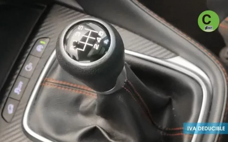 1.0T Luxury 82 kW (111 CV)