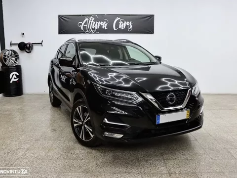 Nissan Qashqai 1.3 DIG-T N-Connecta J18 Led