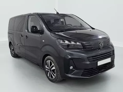 Peugeot Traveller Traveller M Diesel 180 ch Automatique Business Zéro km immatriculé