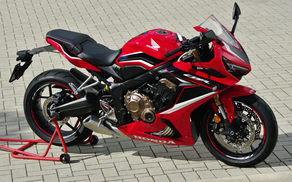 Honda CBR 650 R A2