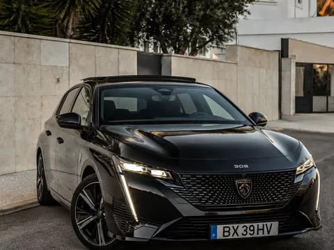 Peugeot 308 225 e-EAT8 GT