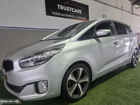 Kia Carens
