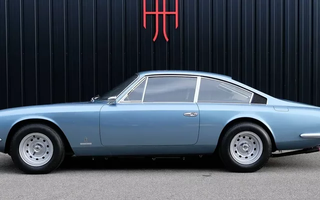FERRARI 365 GT 2+2