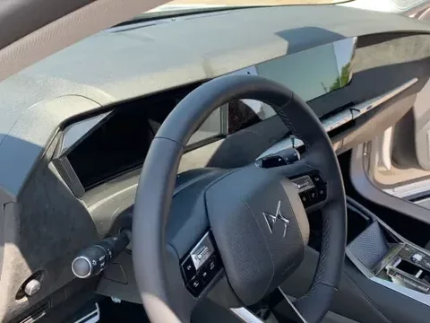 DS N°4 Hybride 145 e-DCT6 Etoile - Alcantara Zéro km immatriculé