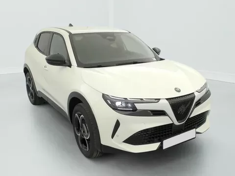 Alfa Romeo Junior 1.2 Ibrida 145 ch e-DCT6 Ti Zéro km immatriculé