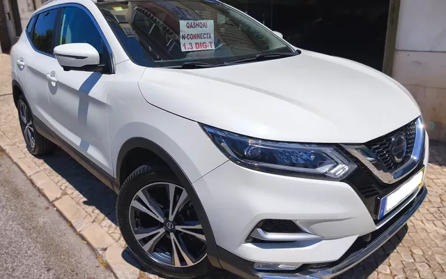 Nissan Qashqai 1.3 DIG-T N-Connecta J18