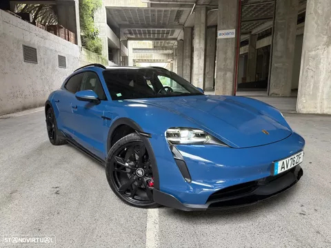 Porsche Taycan Cross Turismo 4S