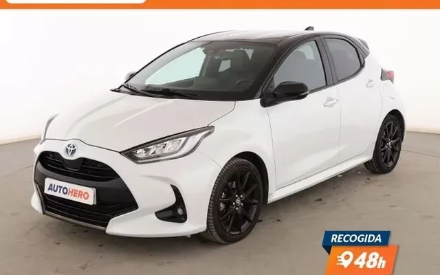 TOYOTA Yaris 1.5 Hybrid GR Sport