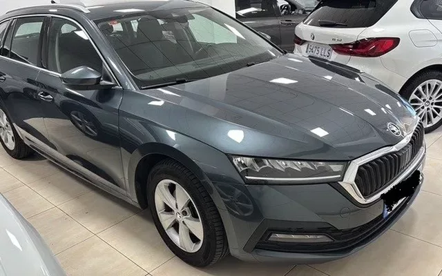 SKODA Octavia Octavia 2.0TDI CR Ambition DSG 110kW